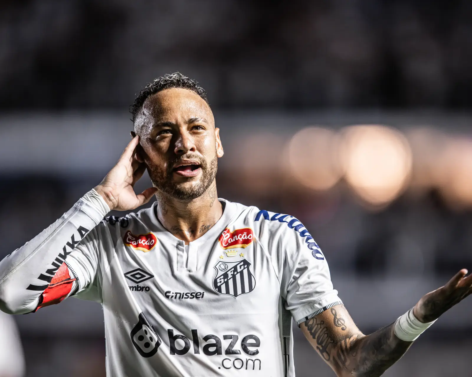 Neymar despista sobre o futuro no Santos