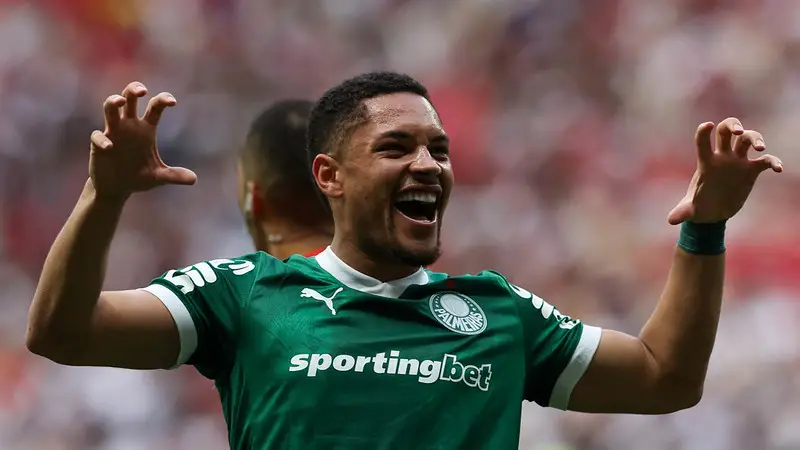 Vitor Roque fala sobre o futuro no Palmeiras